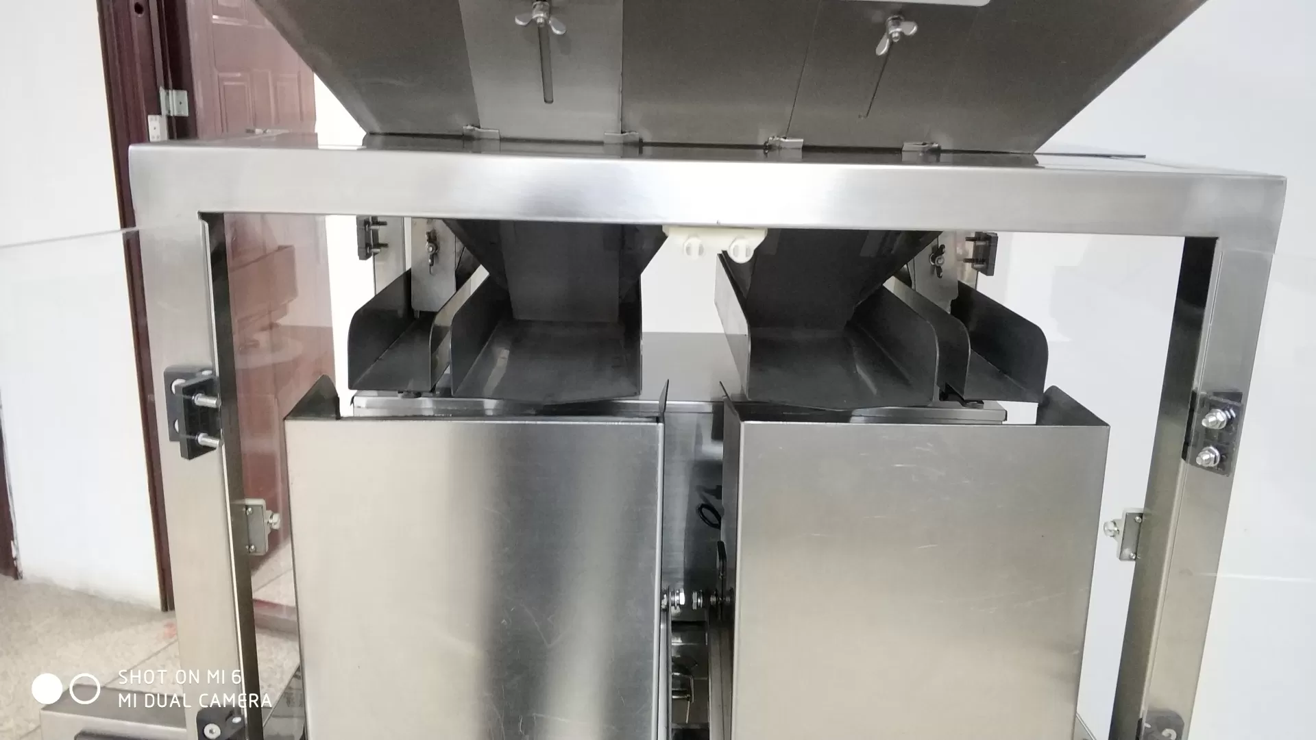 Máy định lượng 2 đầu cân điện tử 100-5000gram ( định lượng hỗn hợp 2 loại) HADG-DL002