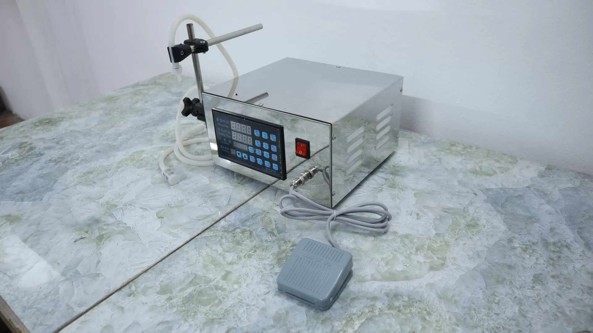 Máy chiết rót bơm từ tính 1 vòi HADG-CR14