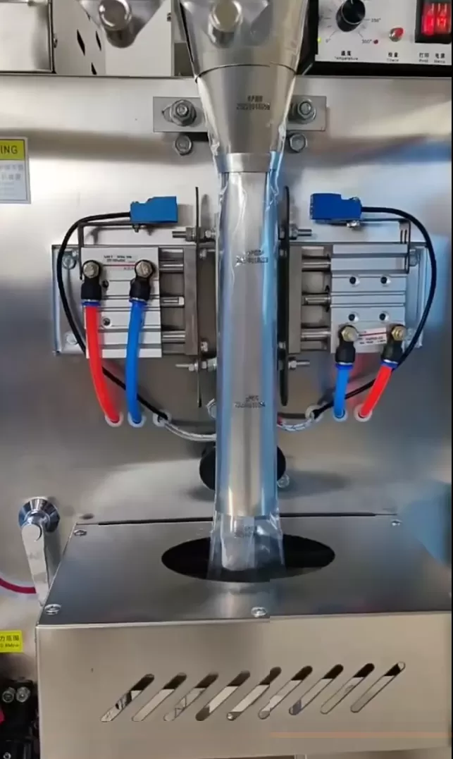 Máy đóng gói trục vít nghiêng khí nén  5 -1000gram HADG-DD22