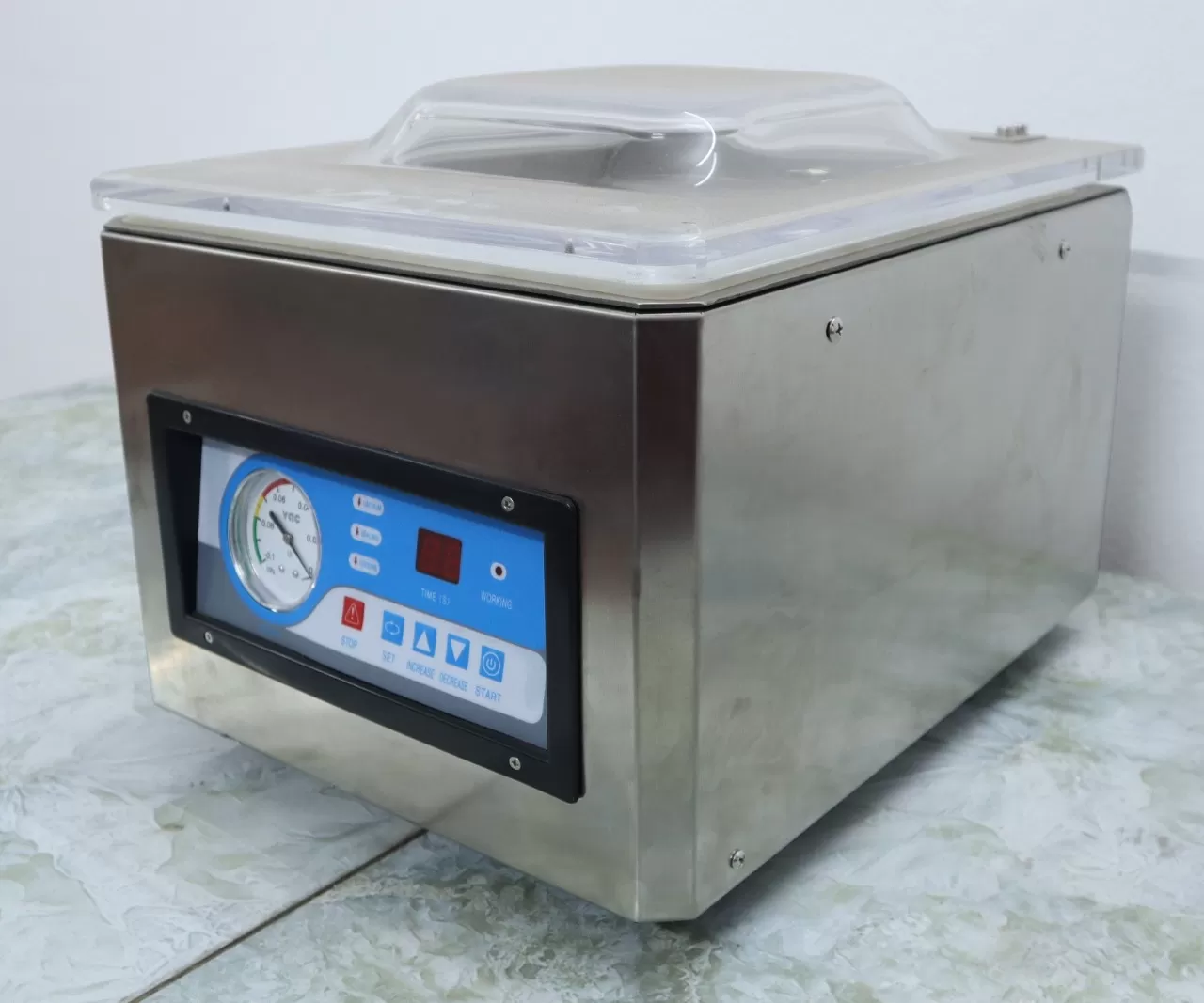 Máy hút chân không DZ-260 HADG-C16 thiết kế để bàn nhỏ gọn, hút chân không mạnh mẽ, phù hợp đóng gói thực phẩm, gia đình và kinh doanh nhỏ.