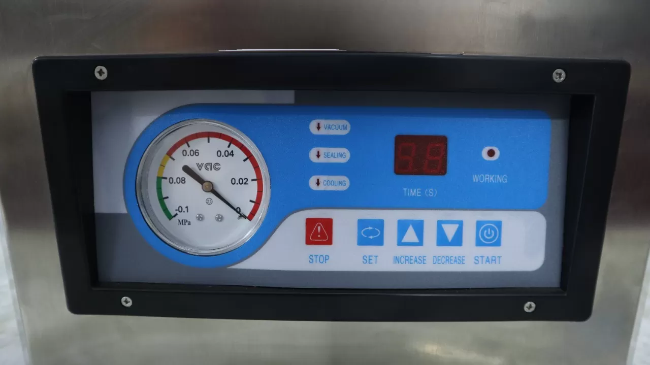 Máy hút chân không DZ-260 HADG-C16 thiết kế để bàn nhỏ gọn, hút chân không mạnh mẽ, phù hợp đóng gói thực phẩm, gia đình và kinh doanh nhỏ.