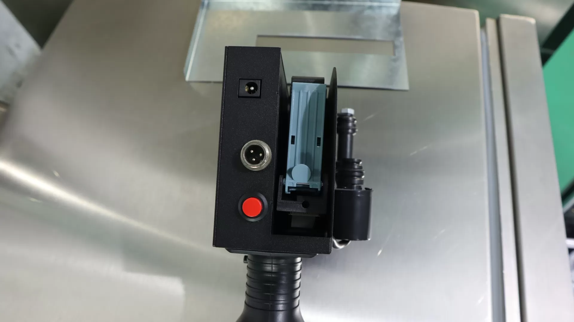 Máy in phun cầm tay MT34 HAĐG-IN07 ( Sản xuất tại Việt Nam)