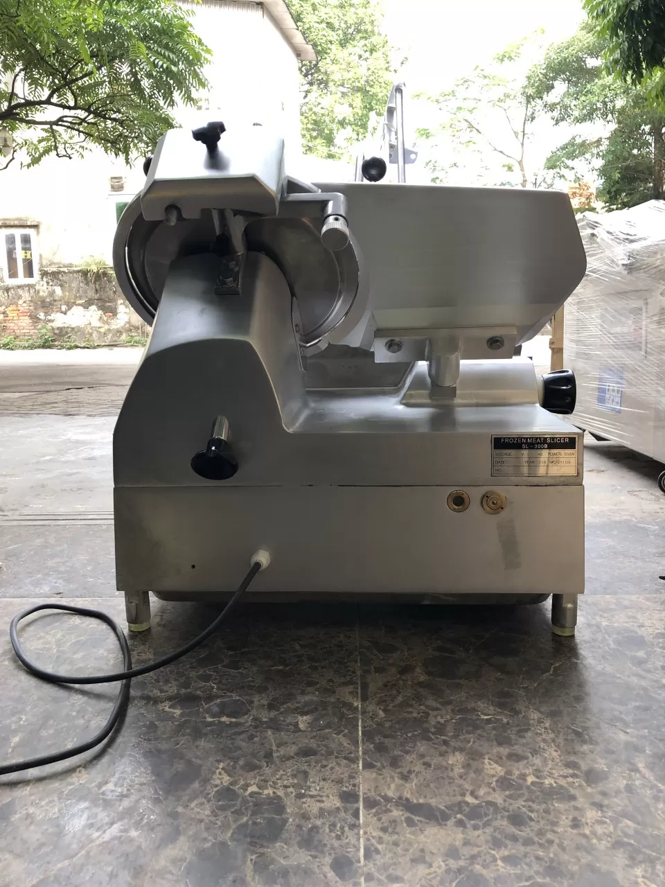 Máy Thái Thịt Chín Và Đông Lạnh Tự Động SL300B TATP-E07