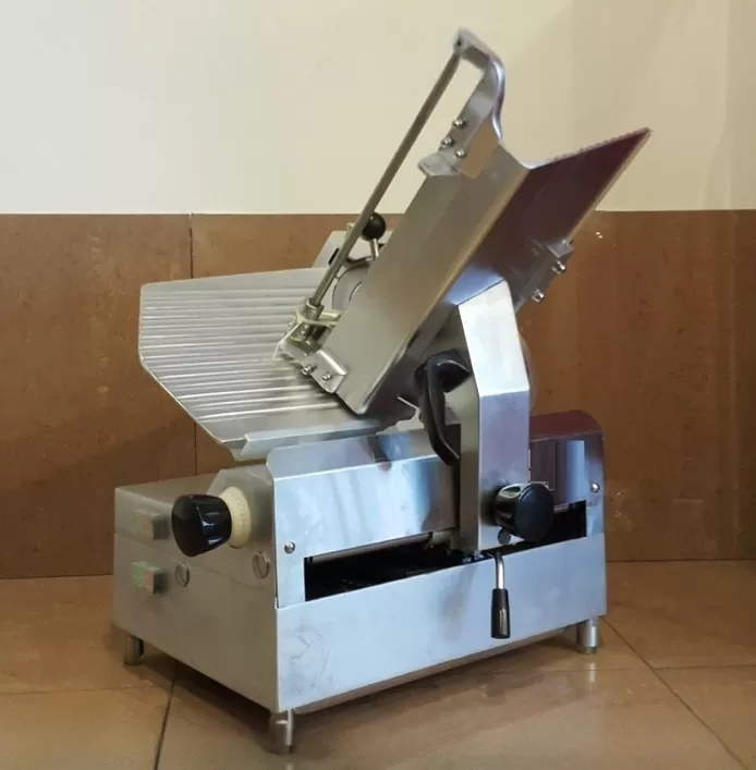 Máy Thái Thịt Chín Và Đông Lạnh Tự Động SL300B TATP-E07