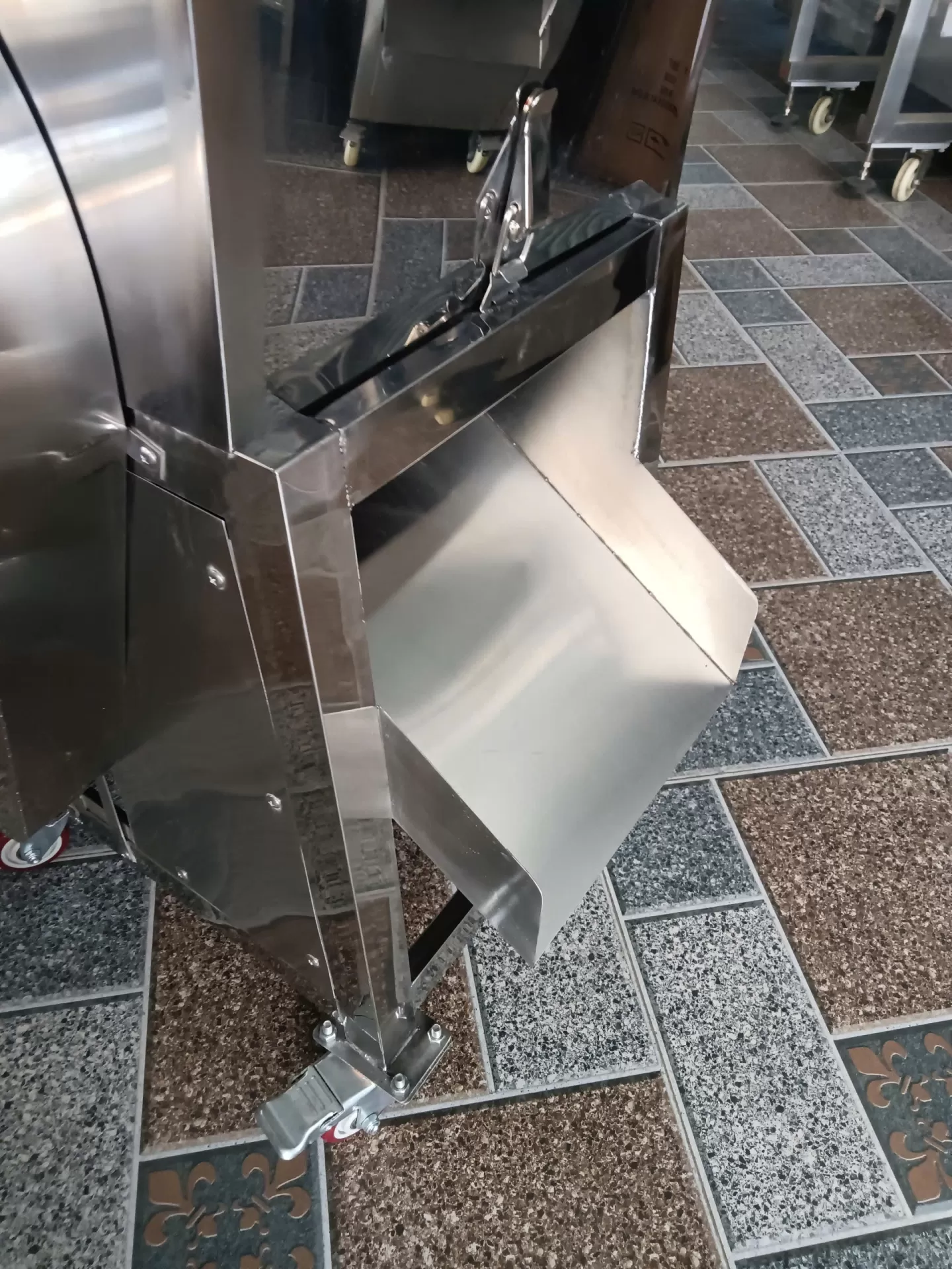 Máy thái thịt công nghiệp 250x180mm TATP-E17