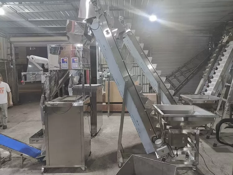 Máy đóng gói định lượng hỗn hợp 2 đầu cân điện tử khí nén100-3000Gram ( hàn 3 biên theo yêu cầu)  HADG-DD17-2