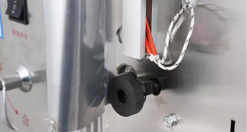Máy đóng gói dung dịch lỏng 4 biên khí nén 10-3000ML HADG-DD21