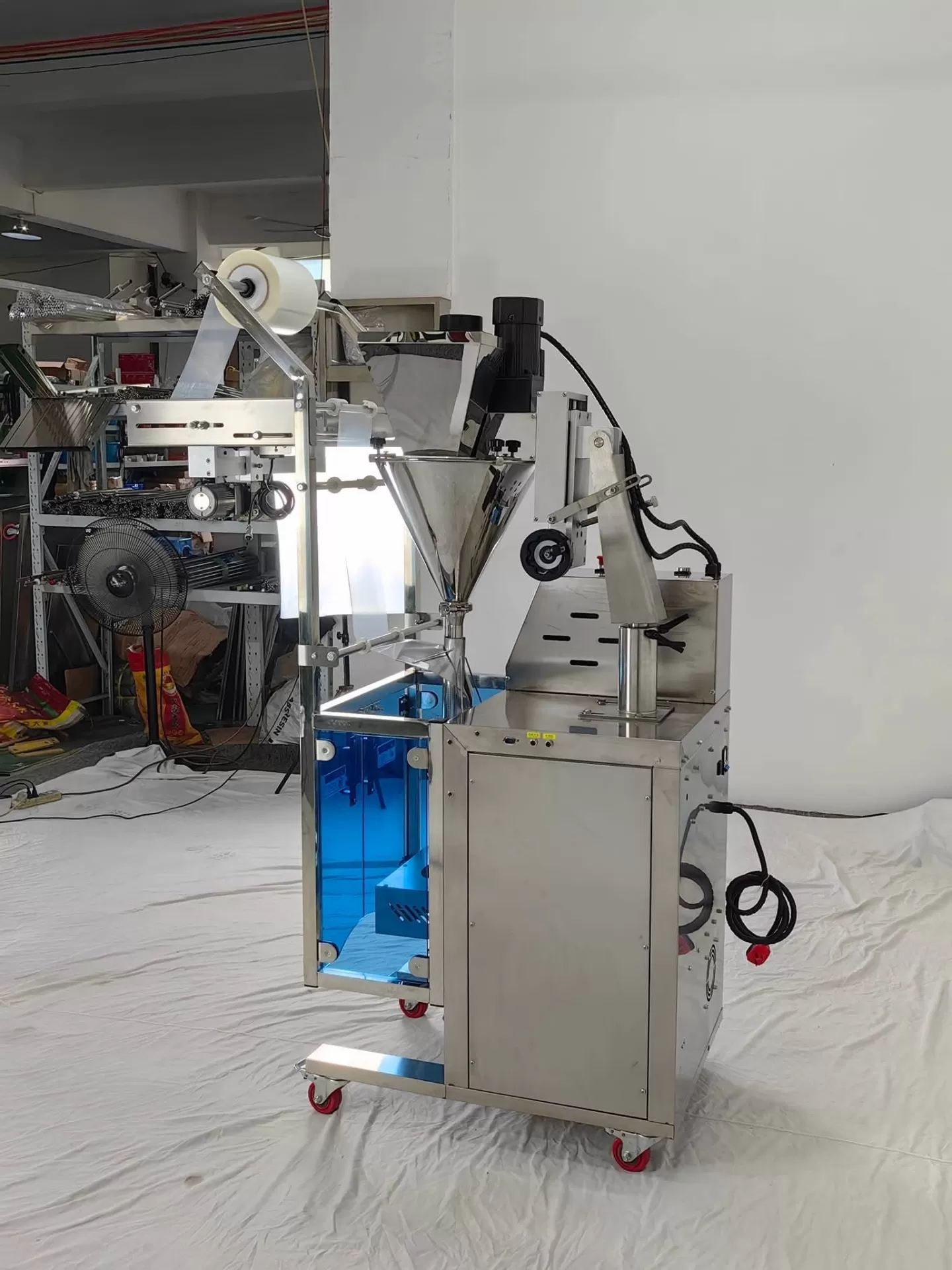 Máy đóng gói trục vít thẳng 5-1000Gram khí nén HADG-DD24
