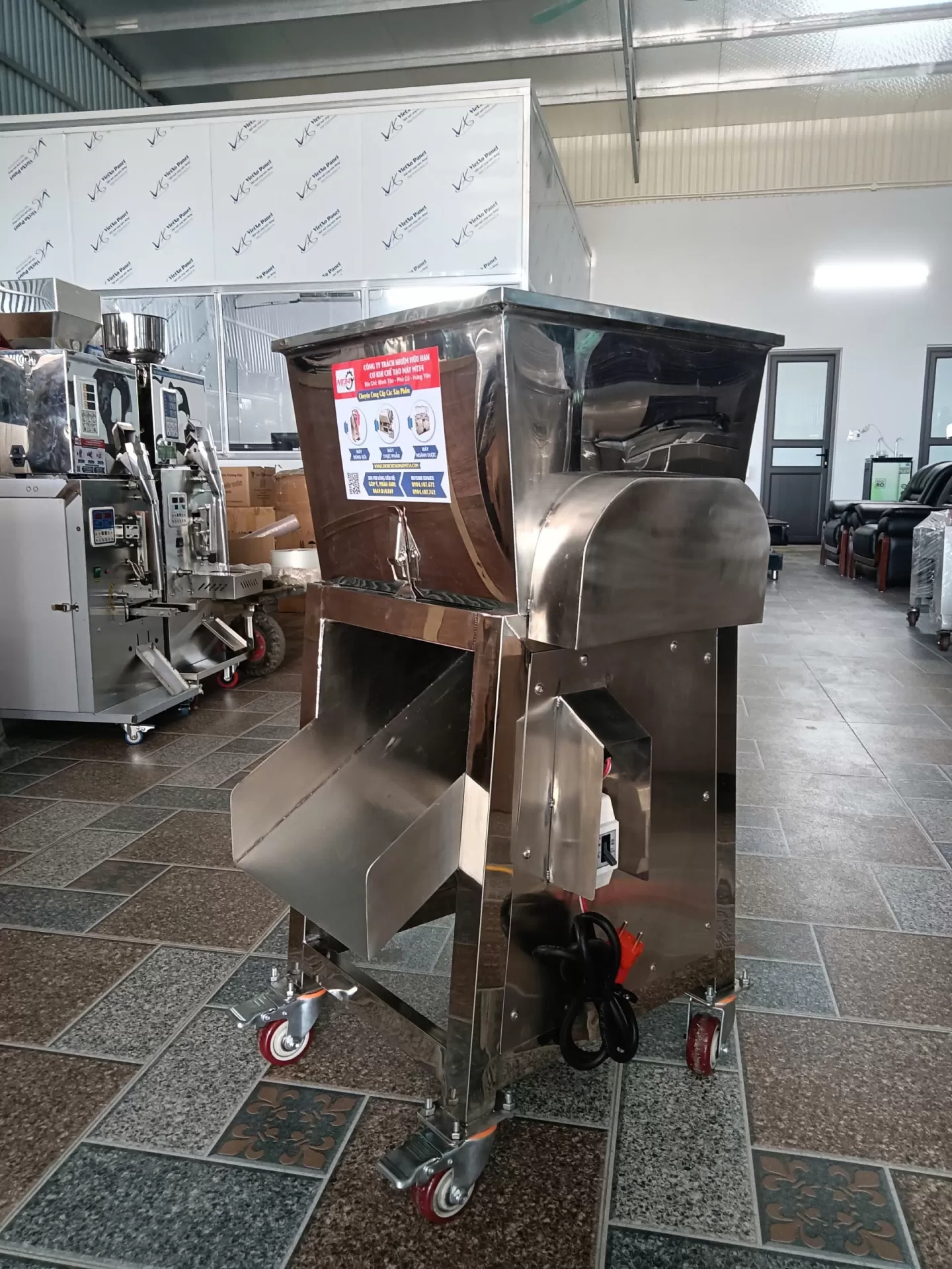 Máy thái thịt công nghiệp 250x180mm TATP-E17