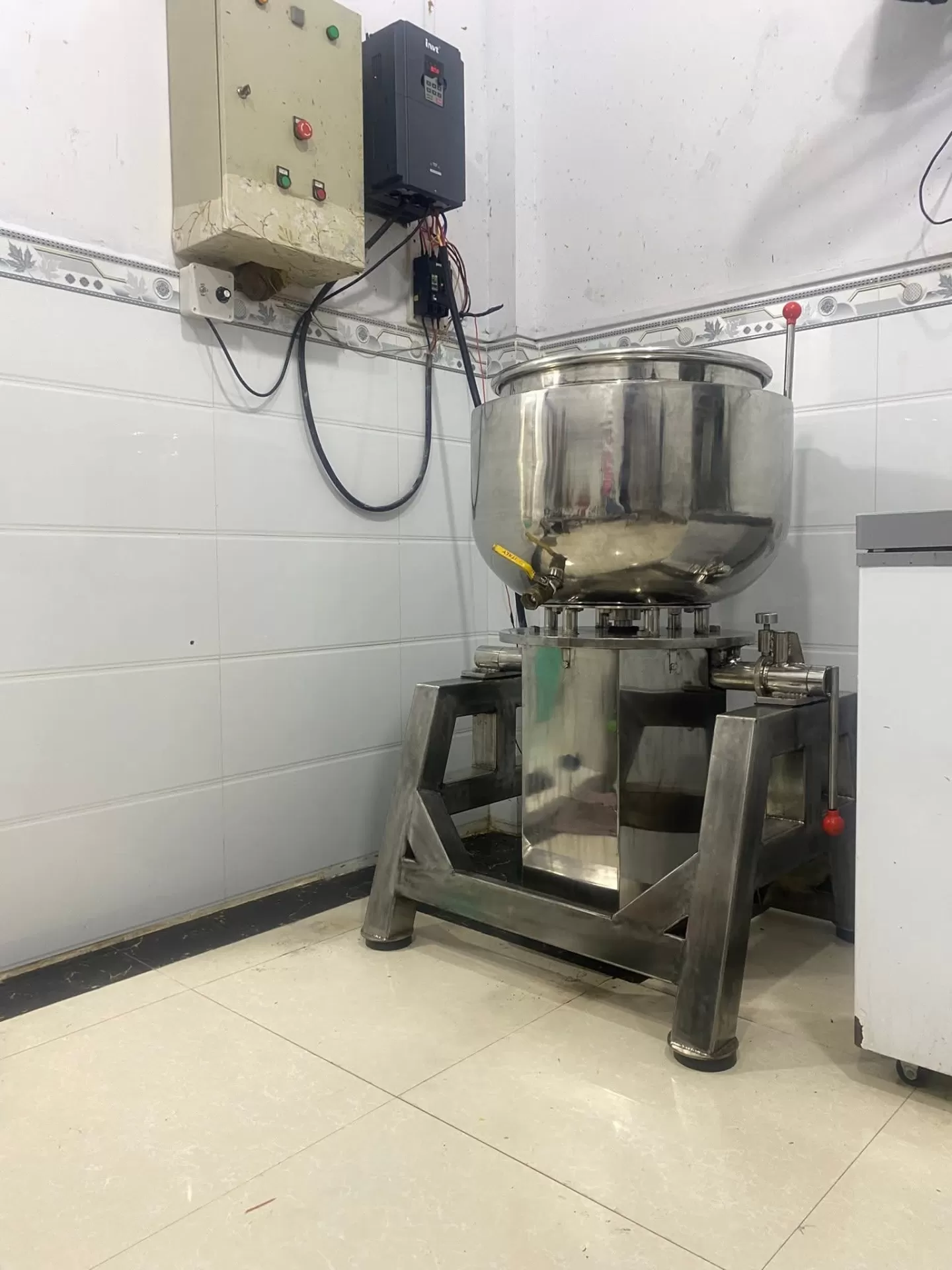 Máy xay giò chả có biến tần 20kg TATP-C17
